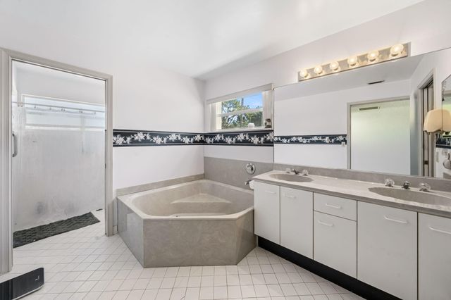 5197 Rosen Boulevard, Boynton Beach, FL 33472