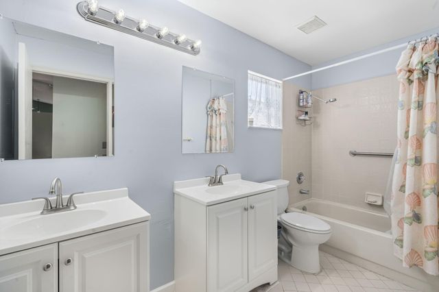 5197 Rosen Boulevard, Boynton Beach, FL 33472