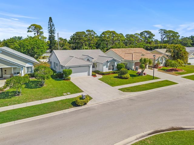 5197 Rosen Boulevard, Boynton Beach, FL 33472