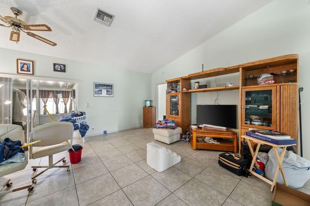 5197 Rosen Boulevard, Boynton Beach, FL 33472