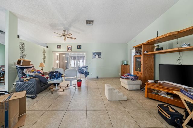 5197 Rosen Boulevard, Boynton Beach, FL 33472