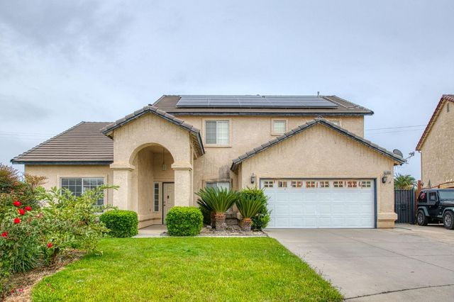 1002 Sequoia Court, Fowler, CA 93625