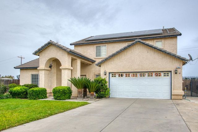 1002 Sequoia Court, Fowler, CA 93625
