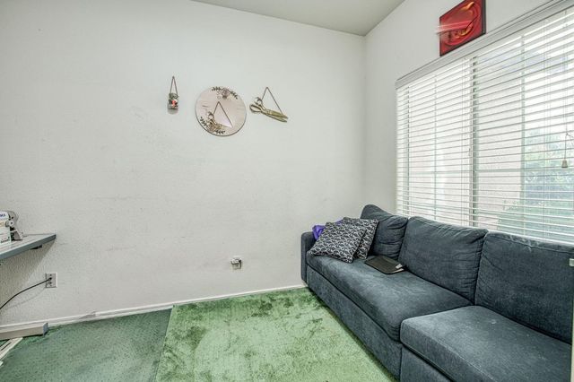 1002 Sequoia Court, Fowler, CA 93625