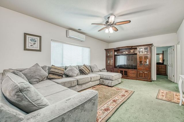 1002 Sequoia Court, Fowler, CA 93625