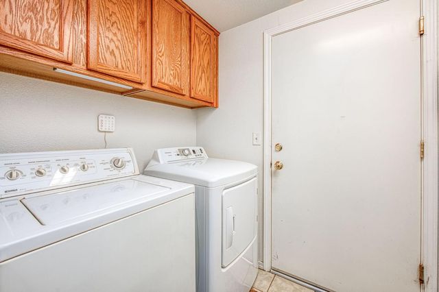 1002 Sequoia Court, Fowler, CA 93625