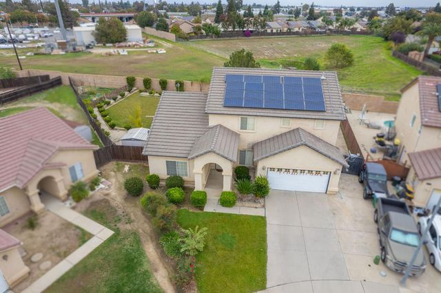 1002 Sequoia Court, Fowler, CA 93625