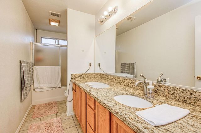 1002 Sequoia Court, Fowler, CA 93625