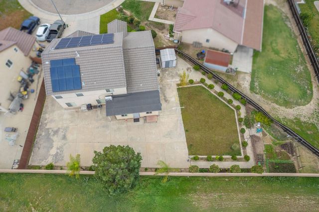 1002 Sequoia Court, Fowler, CA 93625