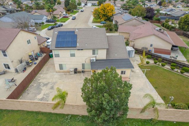 1002 Sequoia Court, Fowler, CA 93625