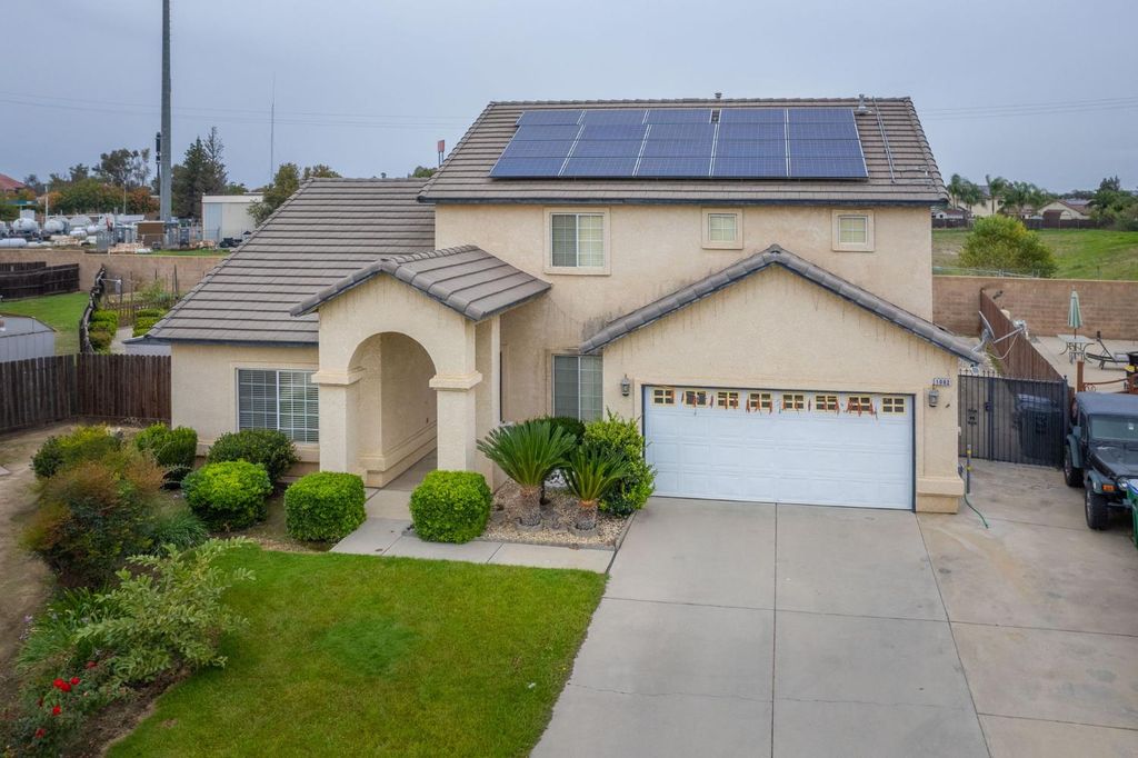 1002 Sequoia Court, Fowler, CA 93625