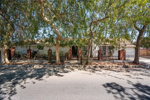 1122 Dominguez, Wilmington, CA 90744