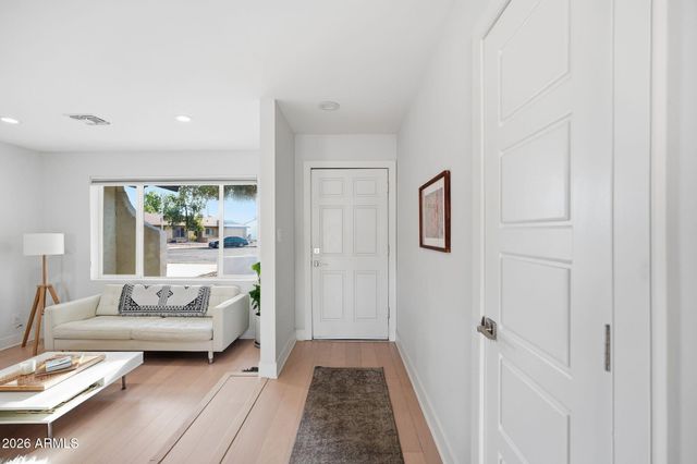 2404 W PAMPA Circle W, Mesa, AZ 85202