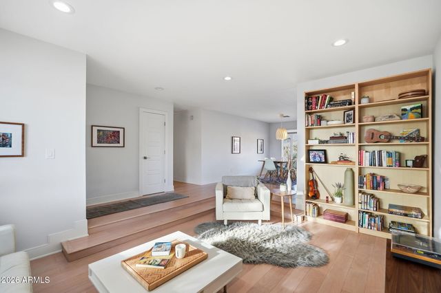 2404 W PAMPA Circle W, Mesa, AZ 85202