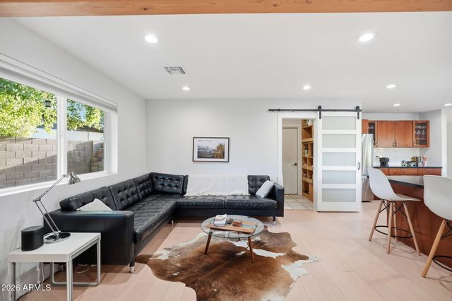 2404 W PAMPA Circle W, Mesa, AZ 85202