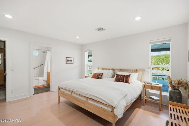 2404 W PAMPA Circle W, Mesa, AZ 85202