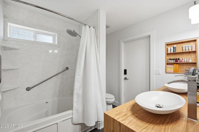 2404 W PAMPA Circle W, Mesa, AZ 85202