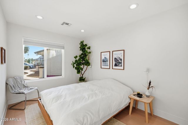 2404 W PAMPA Circle W, Mesa, AZ 85202