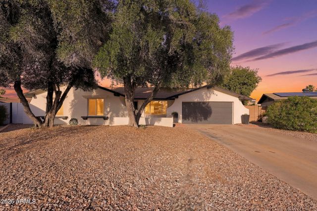 2404 W PAMPA Circle W, Mesa, AZ 85202