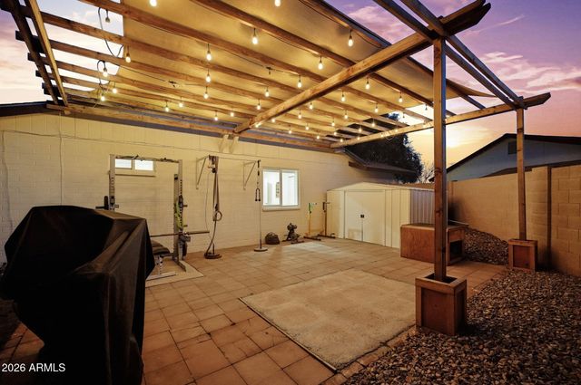 2404 W PAMPA Circle W, Mesa, AZ 85202