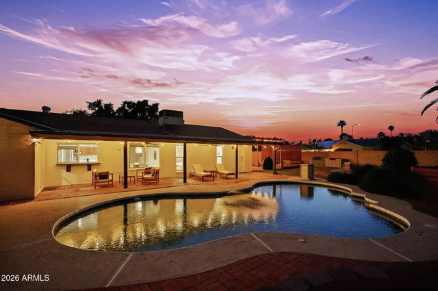 2404 W PAMPA Circle W, Mesa, AZ 85202