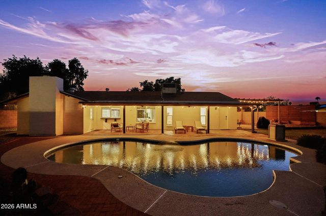 2404 W PAMPA Circle W, Mesa, AZ 85202