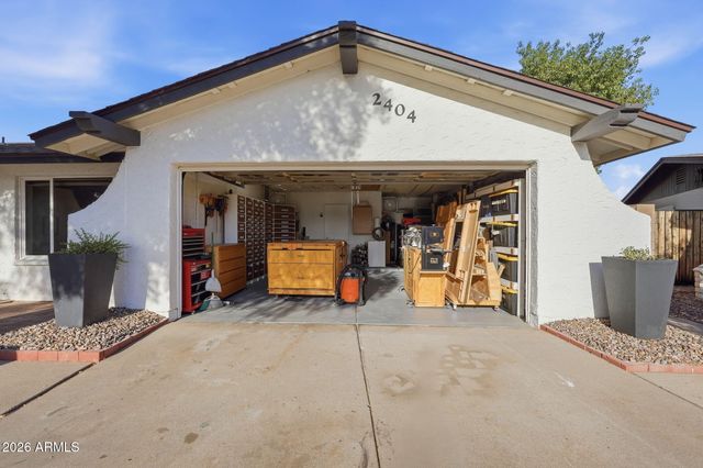 2404 W PAMPA Circle W, Mesa, AZ 85202