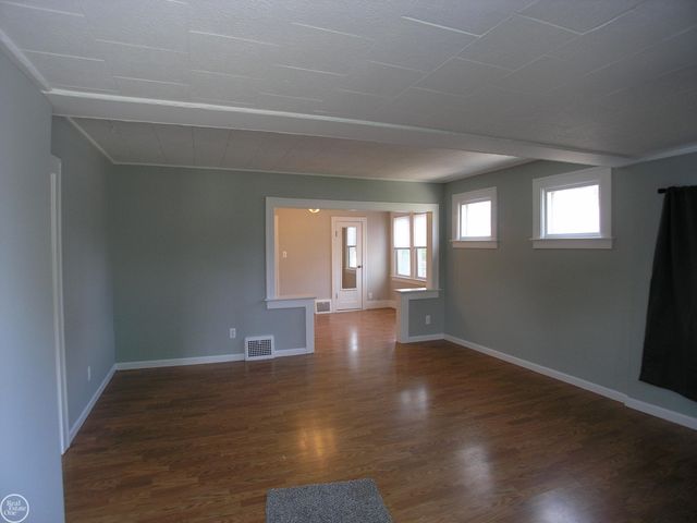 25151 Dodge Street, Roseville, MI 48066