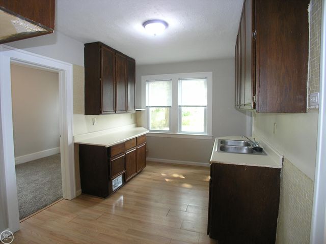 25151 Dodge Street, Roseville, MI 48066