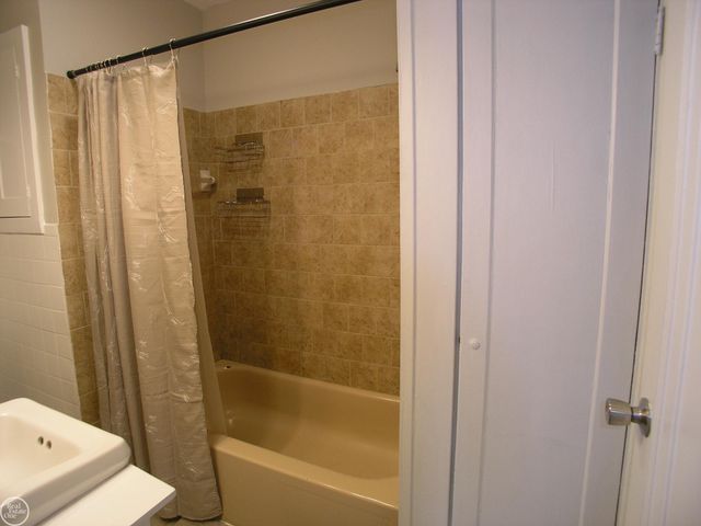 25151 Dodge Street, Roseville, MI 48066