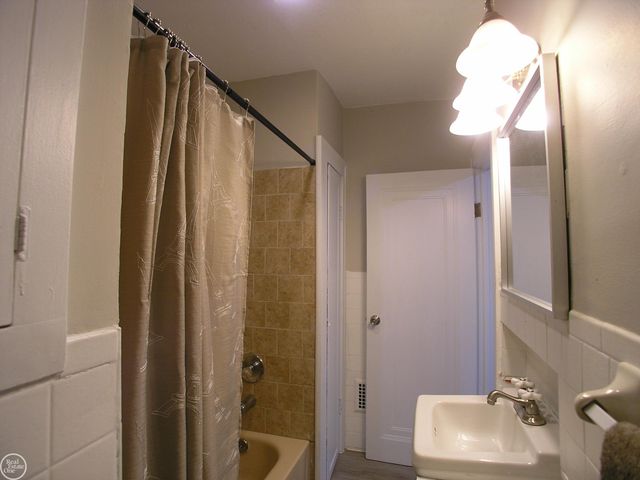 25151 Dodge Street, Roseville, MI 48066