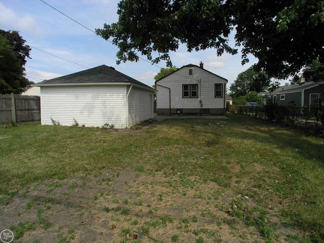 25151 Dodge Street, Roseville, MI 48066