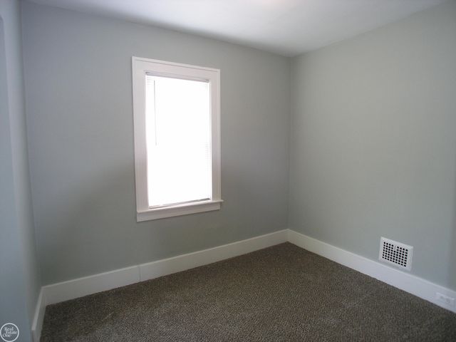 25151 Dodge Street, Roseville, MI 48066