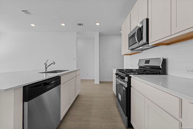 1887 Nuthatch Ridge, New Braunfels, TX 78130