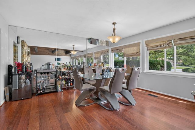 21000 Apollo Circle, Olympia Fields, IL 60461
