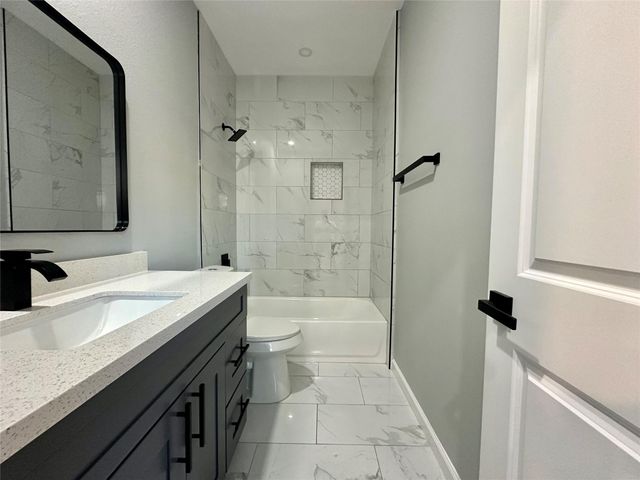 7234 Saint Augustine Street A, Houston, TX 77021