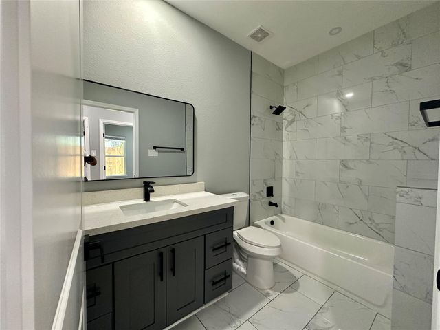 7234 Saint Augustine Street A, Houston, TX 77021
