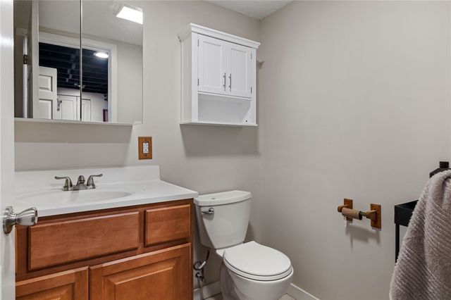 5239 Wickliff St, Lawrenceville, PA 15201
