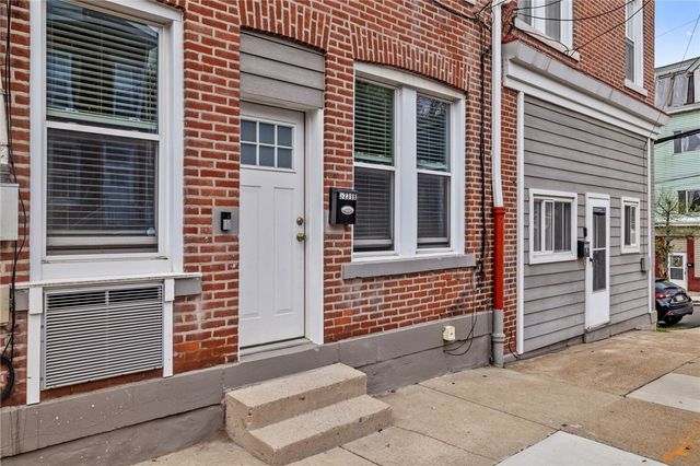 5239 Wickliff St, Lawrenceville, PA 15201