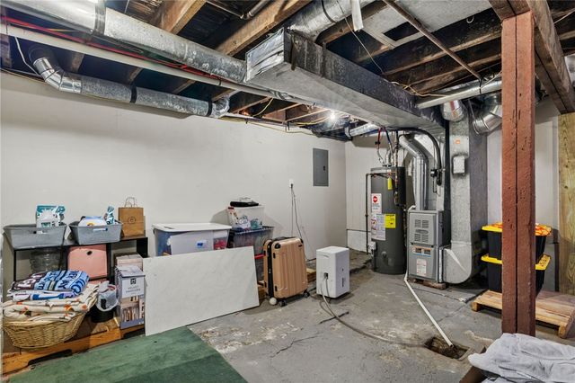 5239 Wickliff St, Lawrenceville, PA 15201