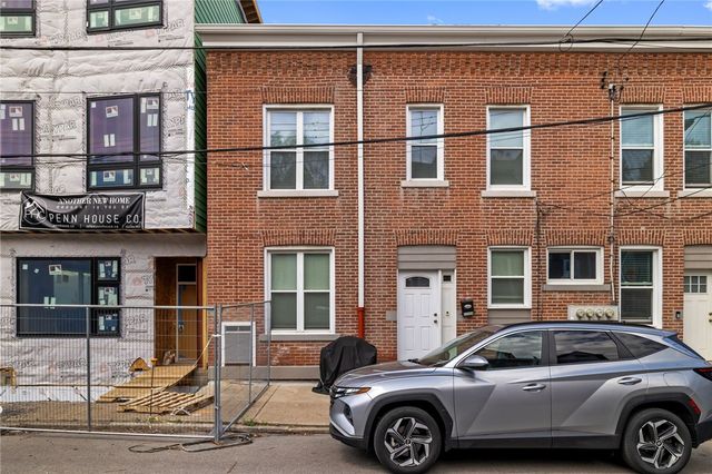 5239 Wickliff St, Lawrenceville, PA 15201