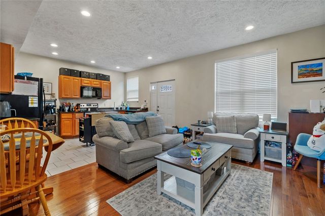 5239 Wickliff St, Lawrenceville, PA 15201