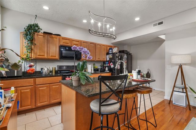 5239 Wickliff St, Lawrenceville, PA 15201