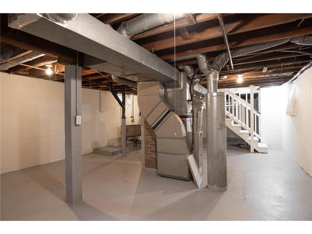 1333 Pacific St, Saint Paul, MN 55106