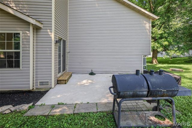 191 Shore Drive, Edwardsville, IL 62025