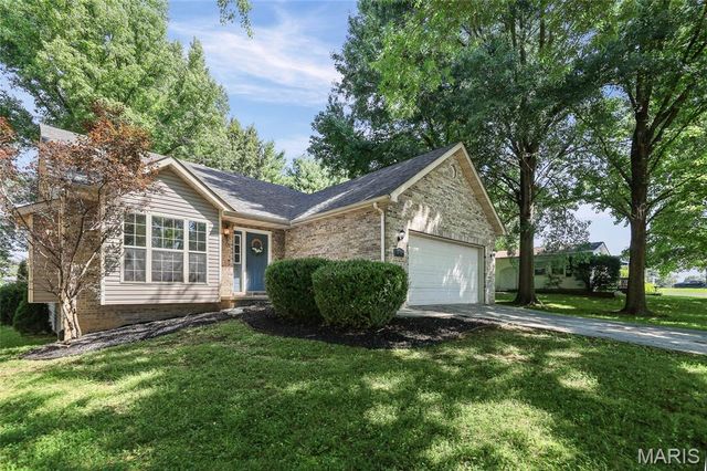 191 Shore Drive, Edwardsville, IL 62025