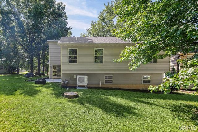 191 Shore Drive, Edwardsville, IL 62025