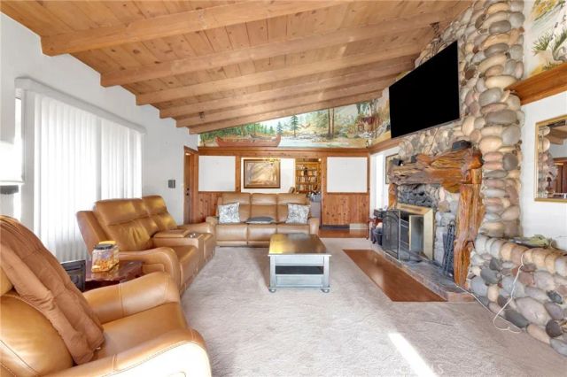 14415 Erie, Apple Valley, CA 92307