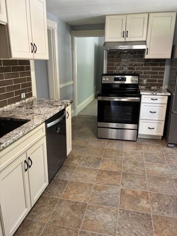 393 Main Street, Nashua, NH 03060
