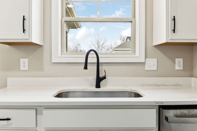 29 Echo Ridge, Oak Grove, KY 42262